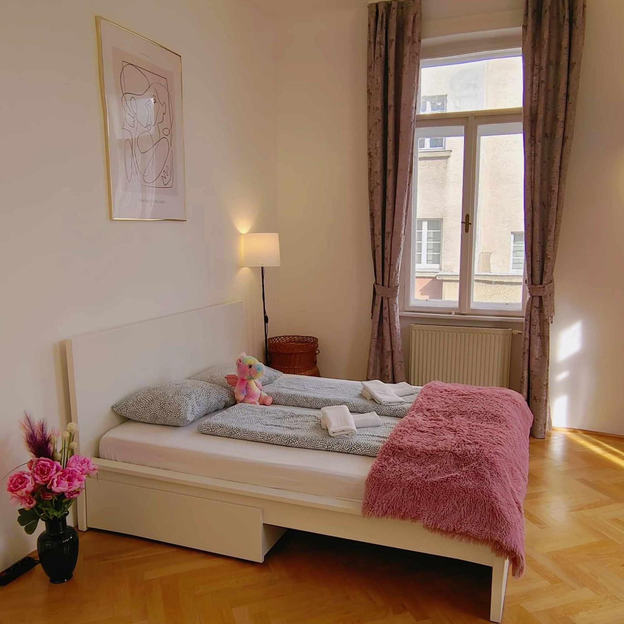 Apartament And Round 3 Minutes To Shopping Center And Schoenbrunn Palace